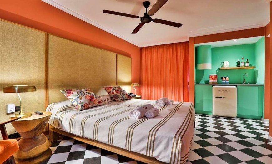 Image 4: ✈ IBIZA | Sant Antoni de Portmany - Cubanito Ibiza Suites 4*, 3 nac...