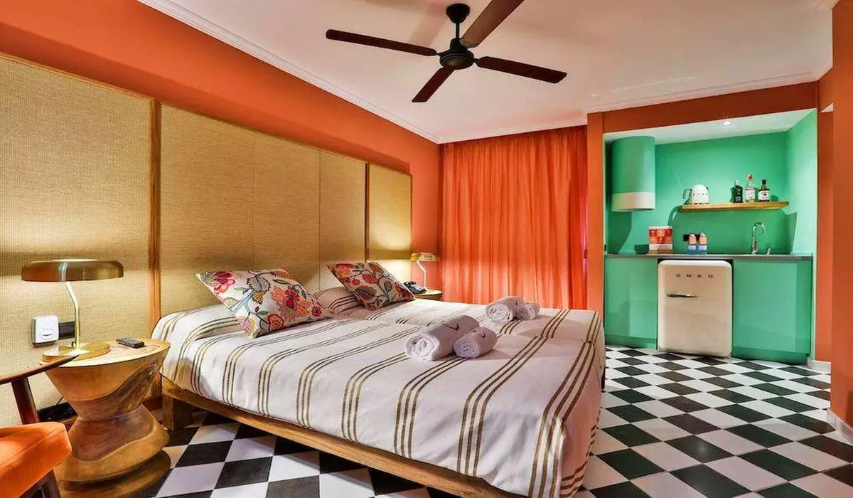 ✈ IBIZA | Sant Antoni de Portmany - Cubanito Ibiza Suites 4*, 3 nac...