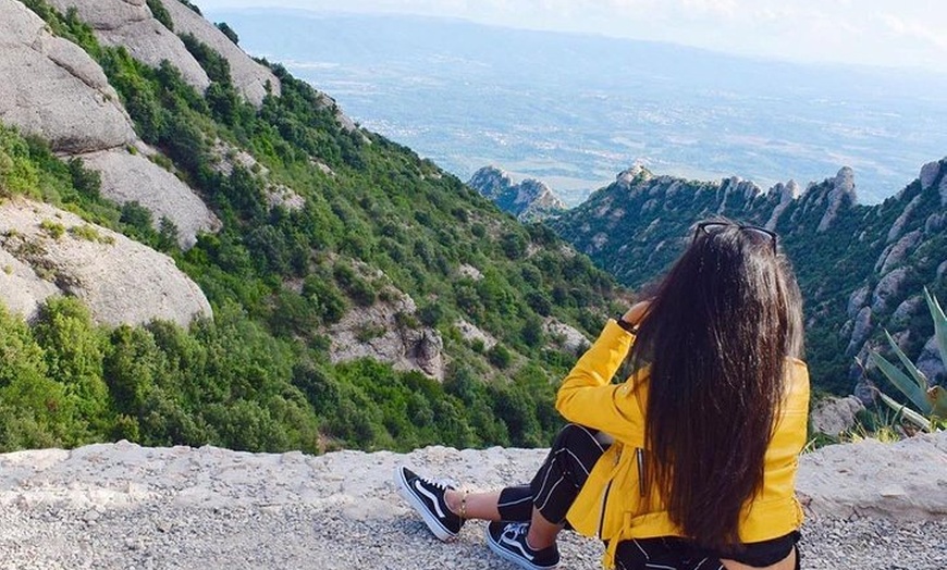 Image 9: Monasterio de Montserrat y Virgen Negra con Almuerzo en Casa Rural