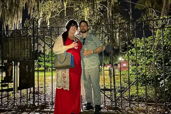 The Grave Tales Ghost Tour in Savannah