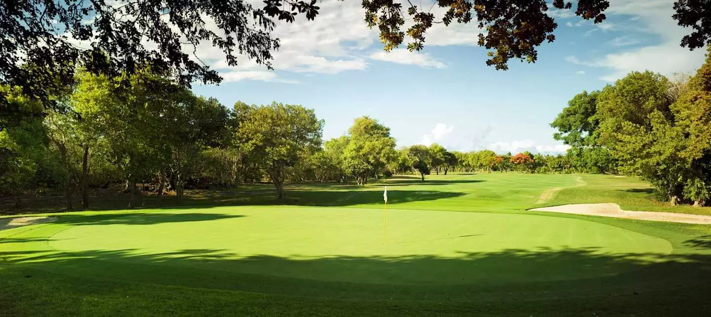 ✈ MAURITIUS | Belle Mare - Constance Belle Mare Plage - Golf-Erlebn...