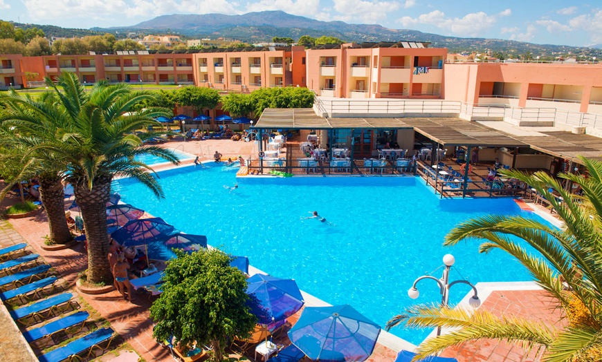 Image 2: ✈ CRÈTE | Rethymnon - Rethymno Village 3*, 3 nuit - Tout inclus