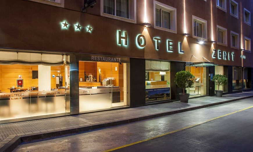 Image 8: ✈ COSTA DEL SOL | Malaga - Hotel Zenit Málaga 3*, 3 nachten - City ...
