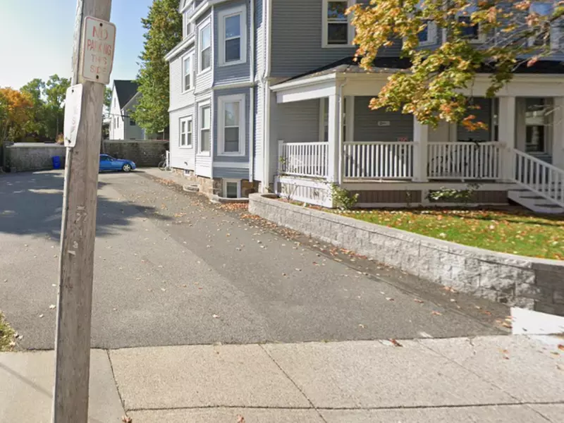 Parking at 12 Harris St. Lot