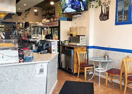 5% Cash Back at Yummy Gyro