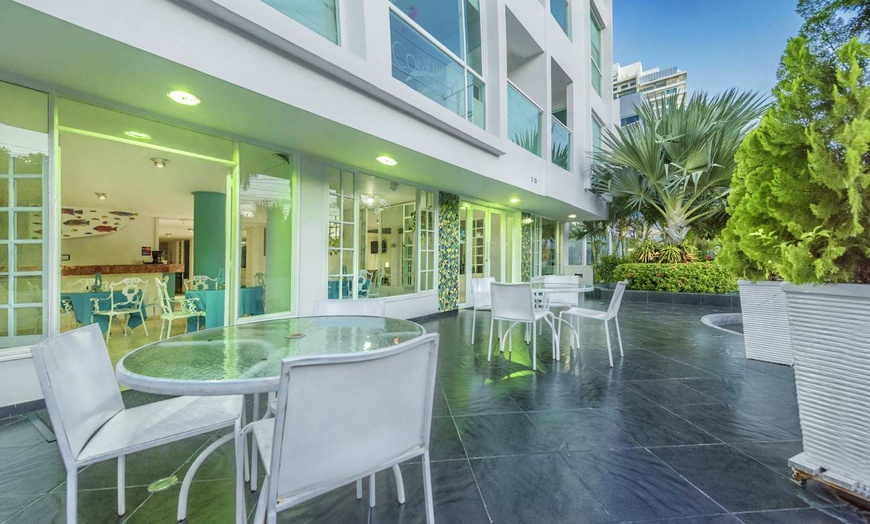 Image 15: ✈ COLOMBIA | Bocagrande - Coral Reef 3*, 5 notti - Piscina esterna