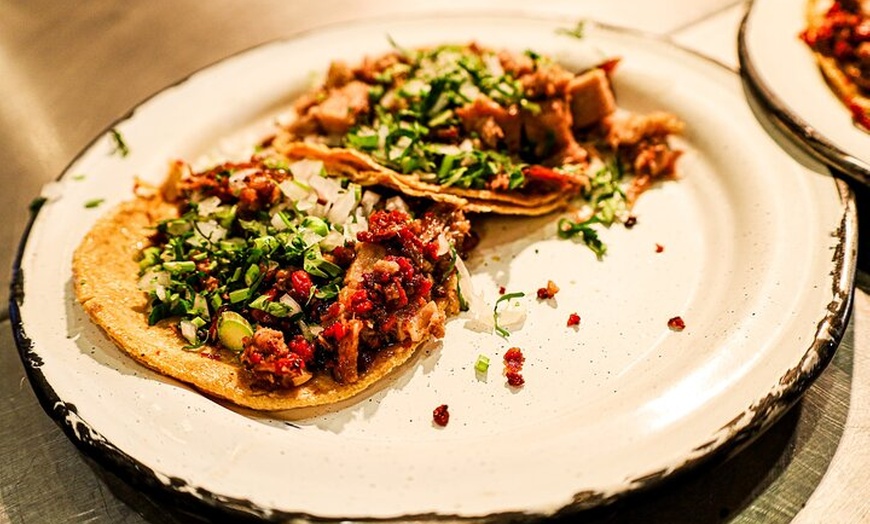 Image 9: Mexico City Night Tacos and Mezcal Tour