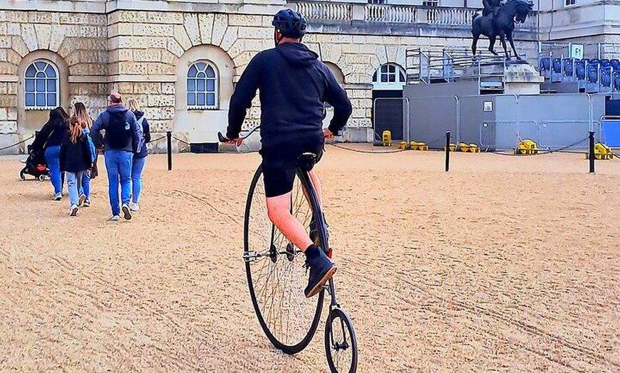 Image 10: London Special Twenty Sights One Tour