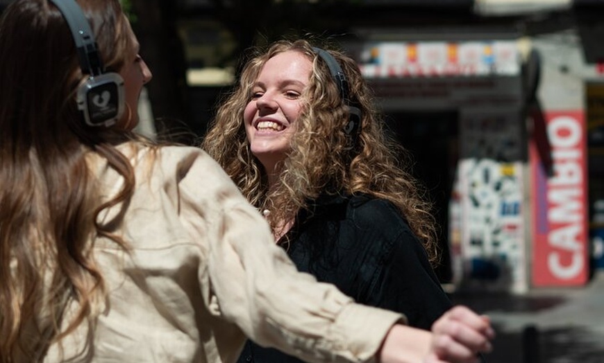 Image 12: Tour a pie por Madrid : Inmersivo con actores | City Voice