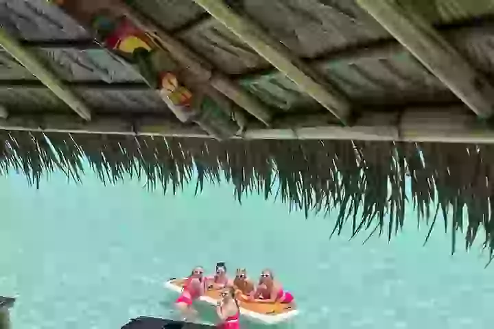 Tailfins Tiki Boats Crab Island Sandbar(3hrs/ 5/5:30 are 2hrs)