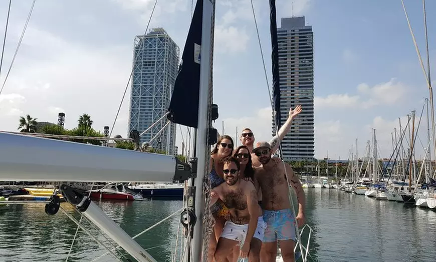 Image 2: Celebración a Bordo en Barcelona - 3 Horas