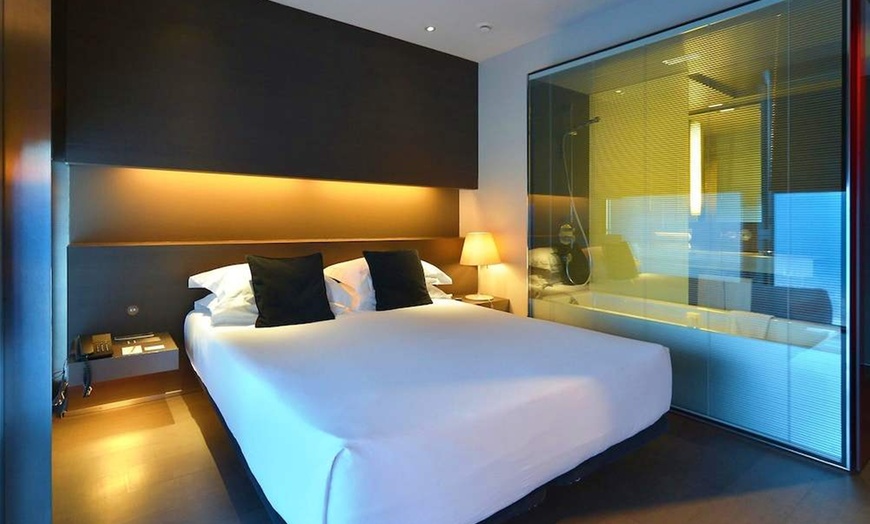 Image 2: ✈ SPAGNA | Barcellona - Hotel Soho Barcelona 3* - Centro città