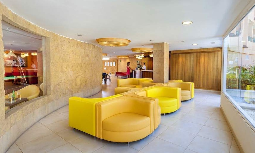 Image 2: ✈ GRAN CANARIA | Playa del Ingles - Mur Aparthotel Buenos Aires 3* ...