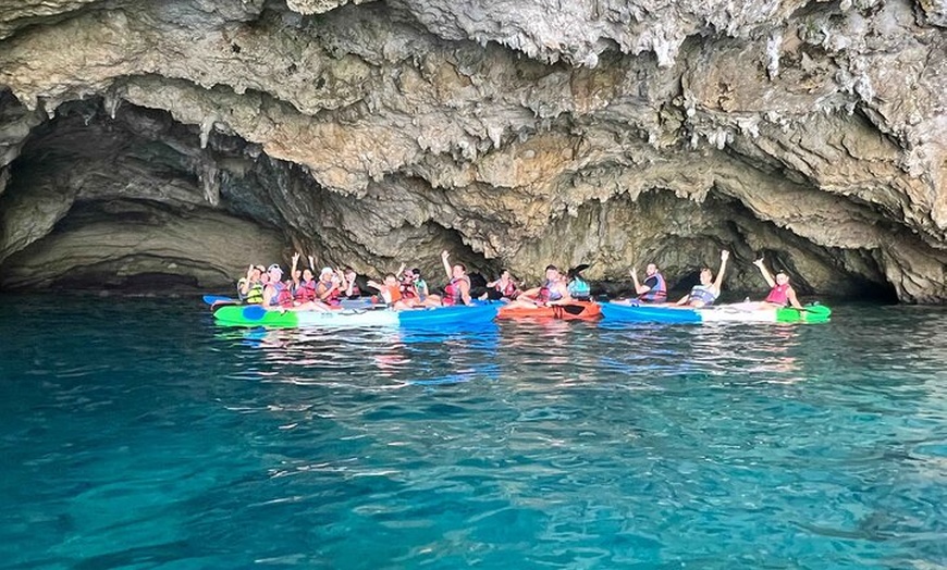 Image 5: Kayak Granadella Excursión Guiada en sus cuevas y Cala en Caló