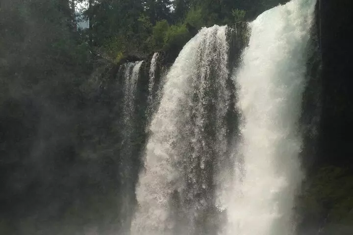 Eugene area Waterfalls & the McKenzie River in a Tesla - Primary Image