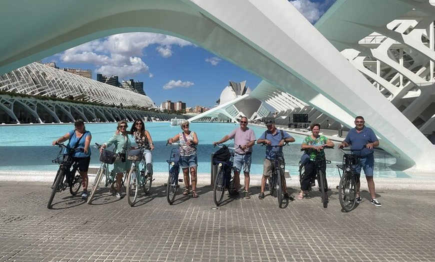 Image 17: Descubre Valencia en bici – tour en holandés