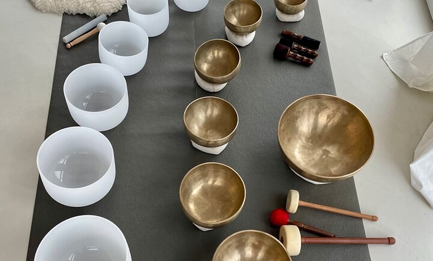 Image 2: Ibiza: Baño de sonido privado con cuencos cantores y relajación