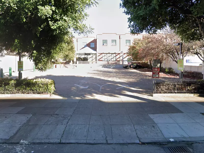 Parking at 2552 Taylor Parking Lot