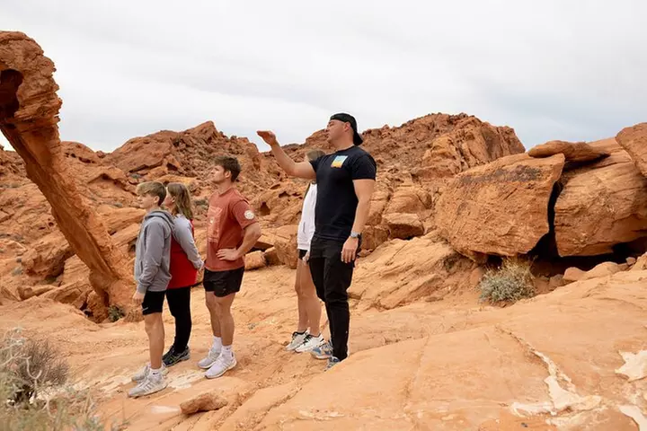 Valley of Fire and Red Rock Canyon Day Tour from Las Vegas