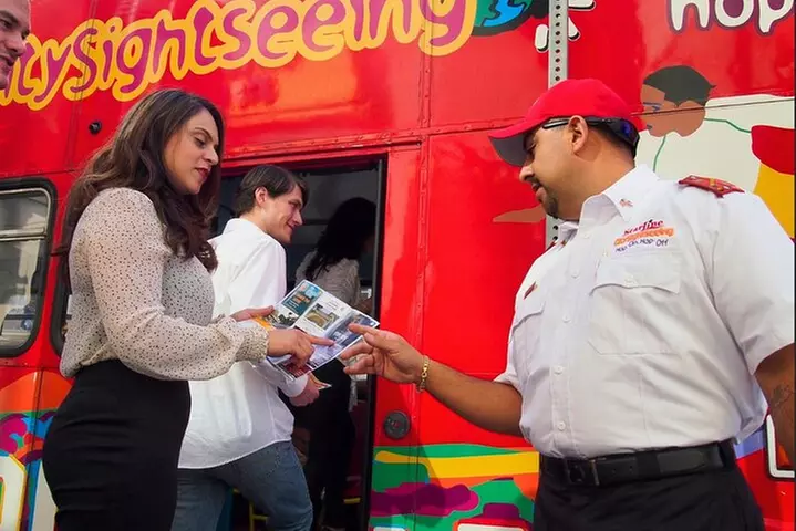 Bundle & Save: Celebrity Homes Tour with Hop-On Hop-Off Bus