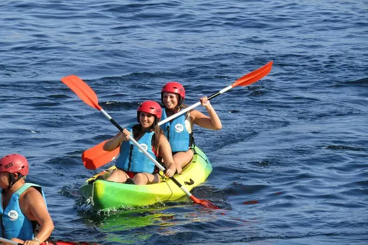 Mallorca : Paseo en kayak, cueva marina, salto acantilado y snorkel