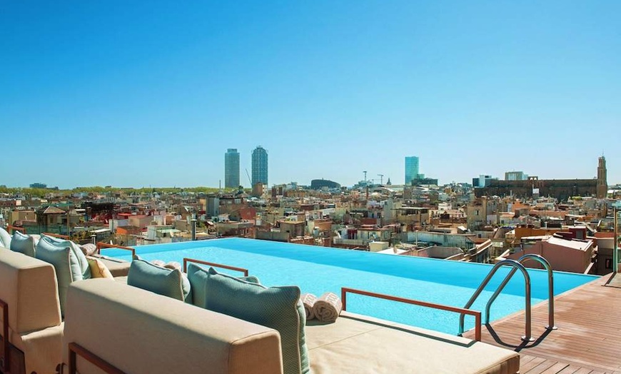Image 2: ✈ ESPAGNE | Barcelone - Grand Hotel Central 5* - Piscine en rooftop