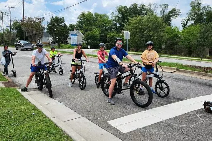 2-Hr, 45 Min Tour de Wilmington E-Bike Tour/Sightseeing/History