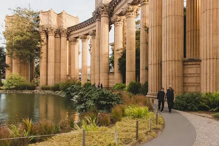 San Francisco: Surrey Ride Along the Scenic Marina Waterfront