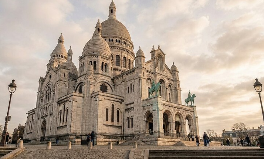 Image 3: Visite guidée culturelle à pied de Montmartre