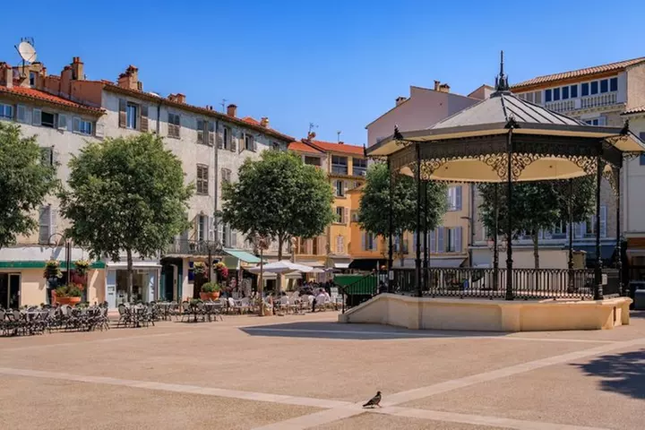 Antibes Visite audioguidée à pied 1h15 et 22 commentaires audios - Image 6