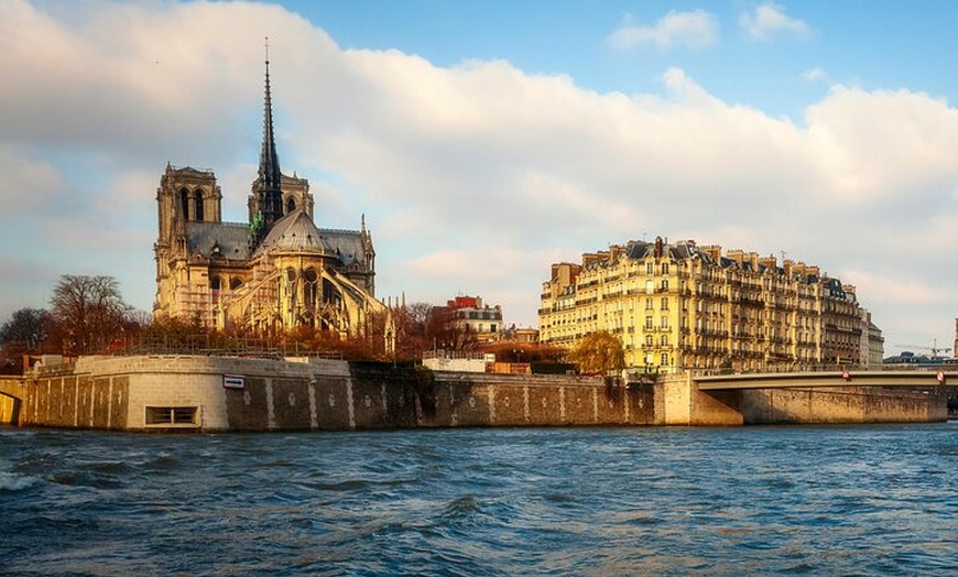 Image 3: Visite privée de St Chapelle, Conciergerie et Notre-Dame