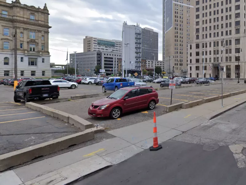 Parking at 748 Randolph St. Lot