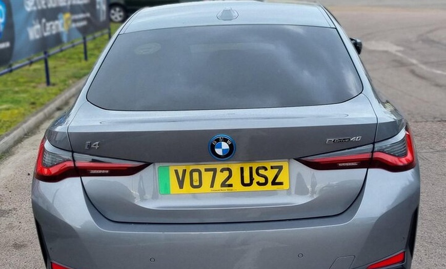 Image 12: Private Transfer Edinburgh Between Train Station and City Centre