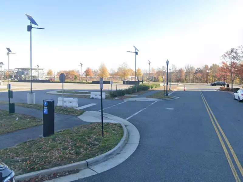 Parking at 2900 Potomac Ave. Lot - P2413