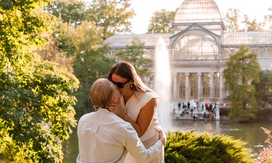 Image 5: Sesión de fotos de vacaciones privadas con fotógrafo en Madrid