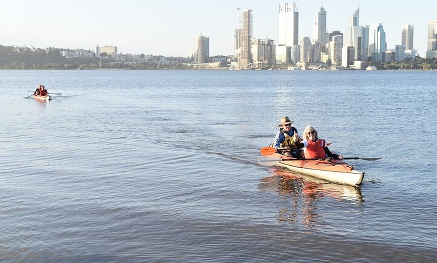 Image 4: Evening City Lights Kayak Tour in South Perth