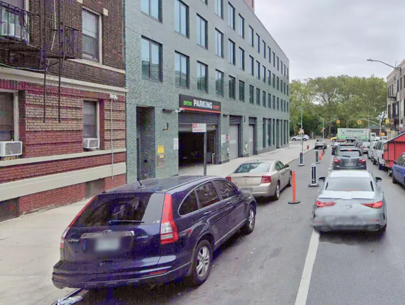 Parking at 2420 Amsterdam Garage