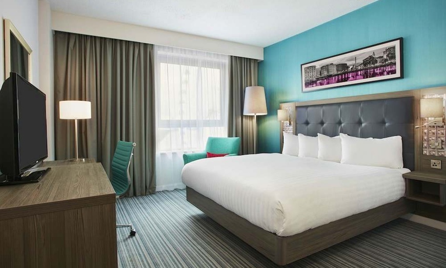 Image 1: ✈ VERENIGD KONINKRIJK | Liverpool - Leonardo Hotel Liverpool 4*, 2 ...