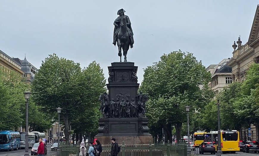 Image 15: Berlin Private VIP Fahrradtour durch das Herz der Stadt