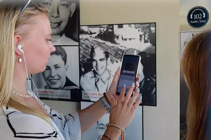 Pearl Harbor Official Deluxe Multimedia and VR Tour Combo