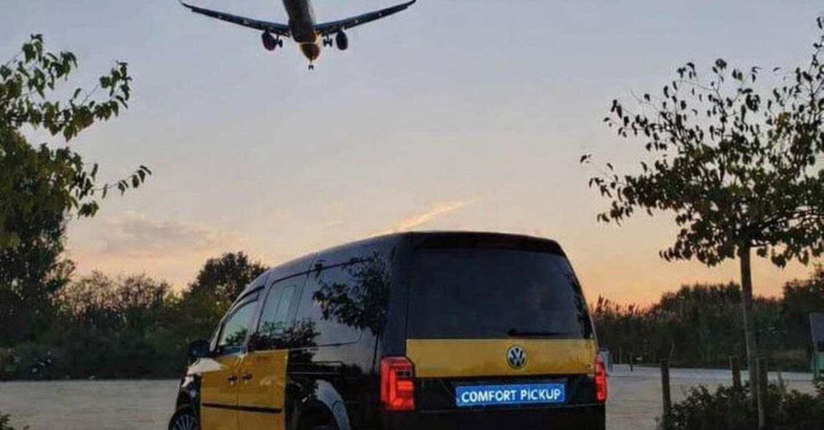 Servicio de traslado privado desde Barcelona al aeropuerto de Girona