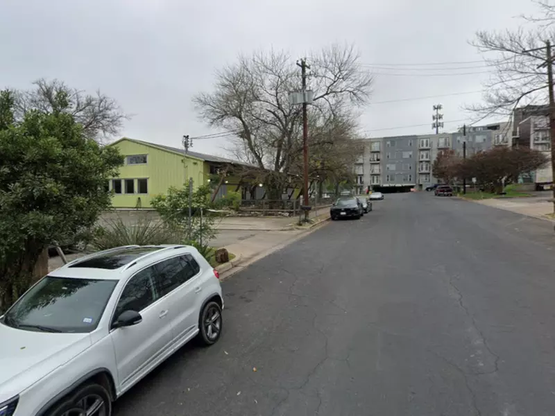 Parking at 1107 S. 8th St. Lot - P3079