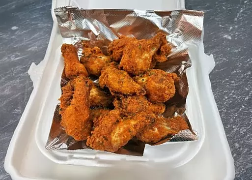 5% Cash Back at 40 Flavors Wings & More