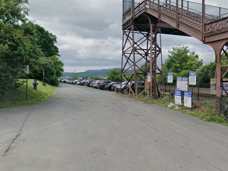 Parking at Amtrak Rhinecliff Lot
