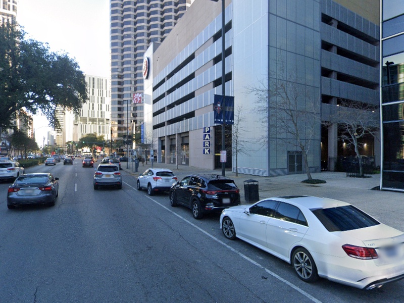 Parking at 1200 Poydras St. Garage