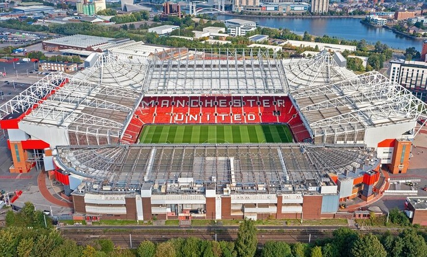 Image 7: Manchester Airport MAN Private Transfer to Manchester City/Hotels