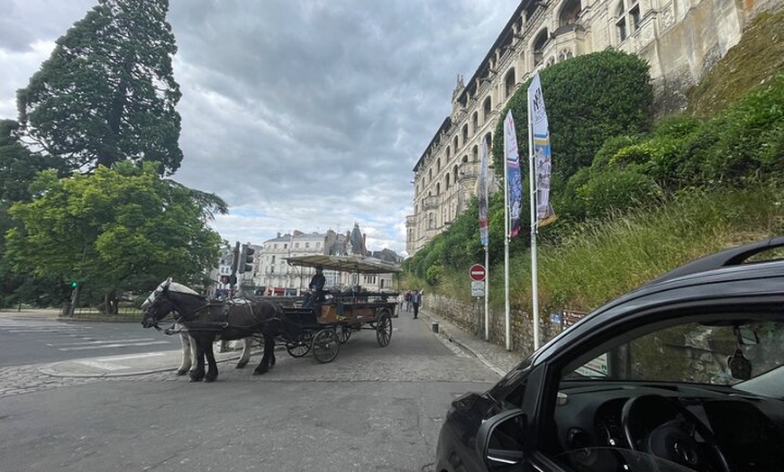 Image 2: Excursion d'une journée aux châteaux de Loire – Privé et personnali...