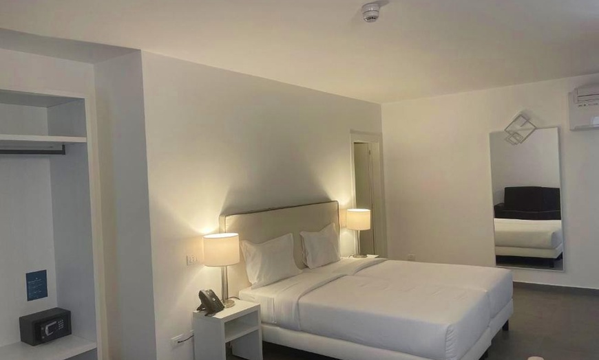 Image 3: ✈ ILE DE BOA VISTA | Sal Rei - Oasis White Hotel 4*, 5 nuit - Piscines