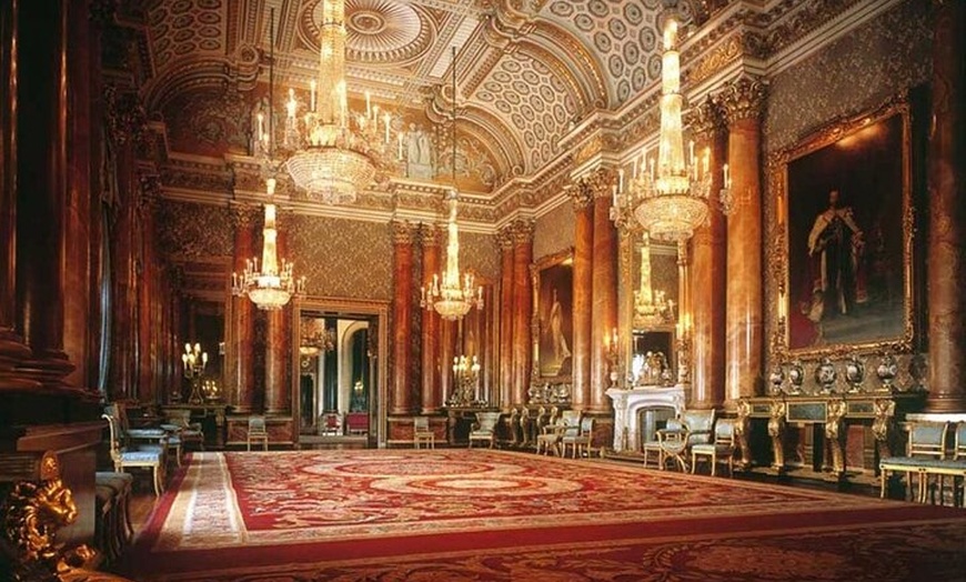 Image 2: Buckingham Palace Royal London Walking Tour & Palace Entry