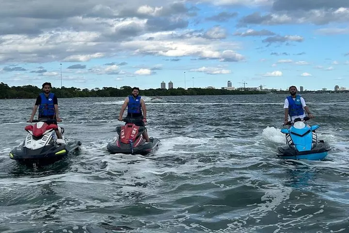 Jet Ski Miami : Experience the Ultimate Water Fun !